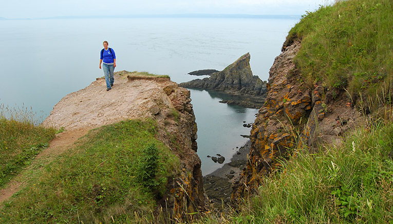 Wnsq-nova-scotia-walking-4